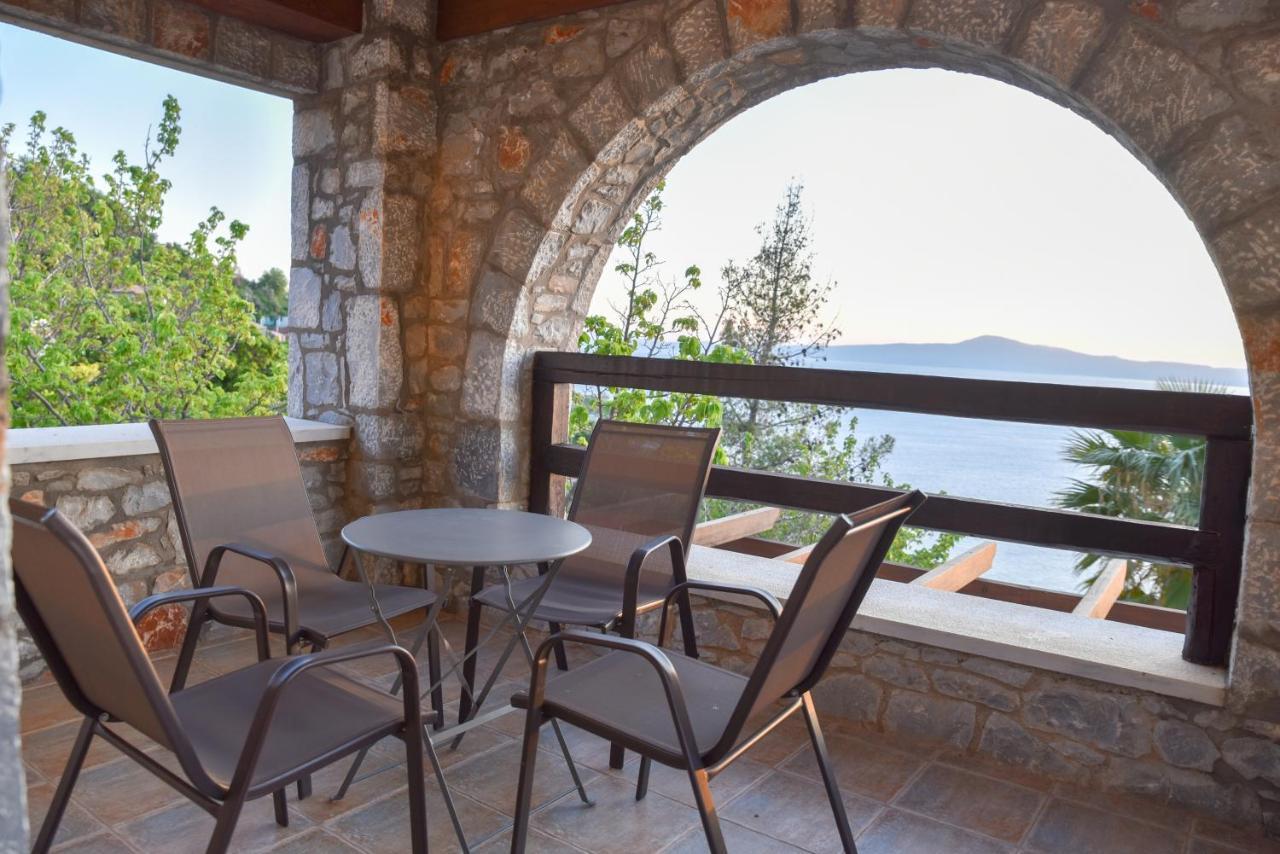 Ryalos Villas Kalamata Exterior photo